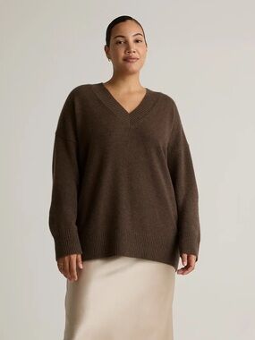 Quince Mongolian Cashmere Oversized V-Neck Sweater - Brown - Women’s Size Small